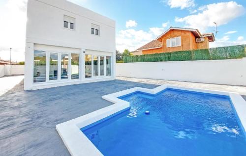 Nice Home In Riba-Roja De Turia