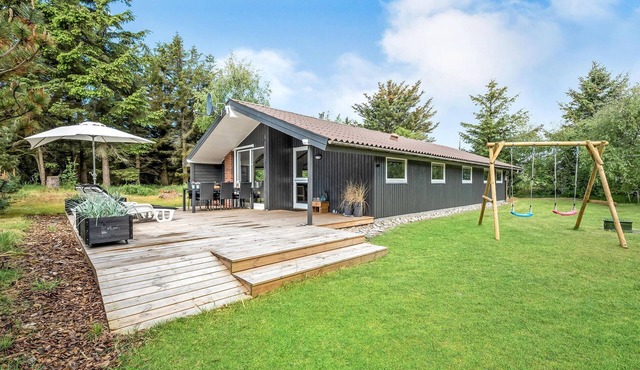 Nice home in Ringkøbing with WiFi