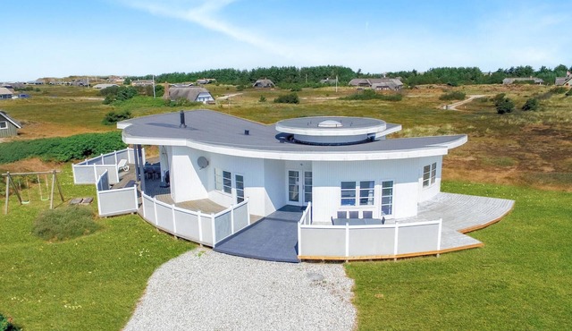 Nice home in Ringkøbing with sauna