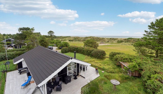 Nice home in Sæby with WiFi