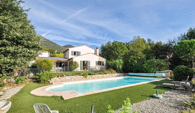 Nice home in Saint-Jeannet