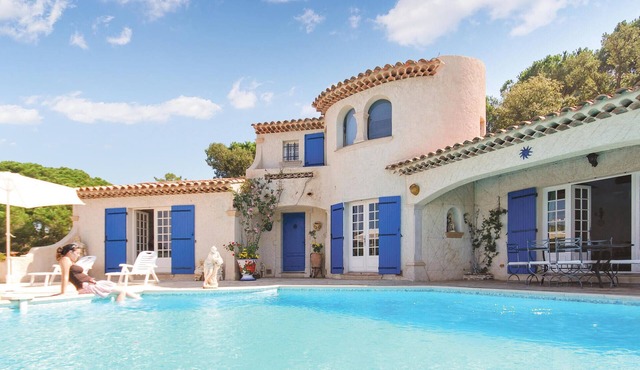 Nice home in Sainte Maxime with WiFi