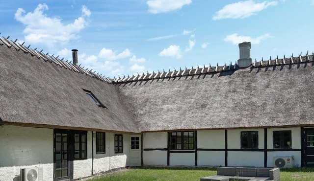 Nice home in Sakskøbing with WiFi