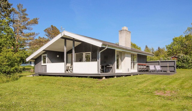 Nice home in Samsø with kitchen