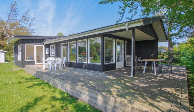 Nice home in Samsø with kitchen