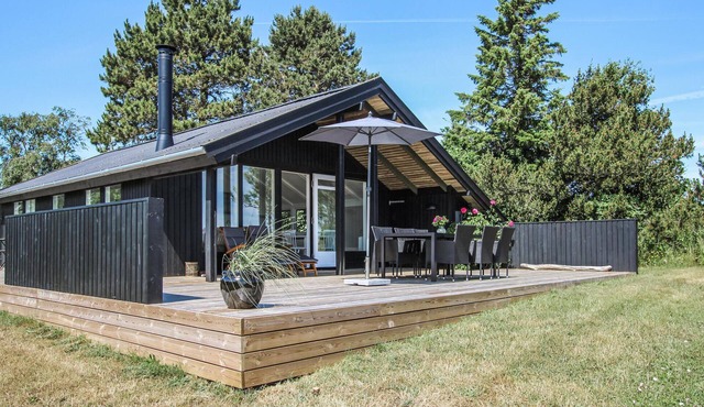 Nice home in Samsø with WiFi