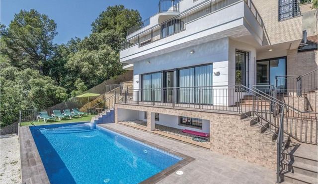 Nice Home In Santa Susanna With Kitchen