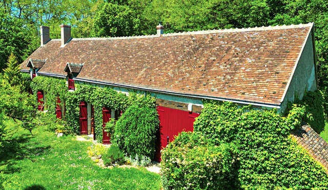 Nice home in Selles-sur-Cher with WiFi