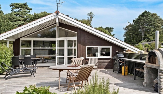 Nice home in Sjællands Odde with WiFi