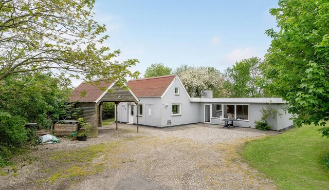 Nice home in Snedsted with WiFi