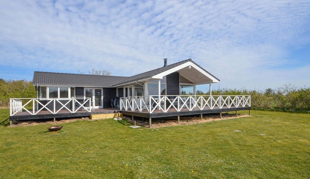 Nice home in Spøttrup with sauna