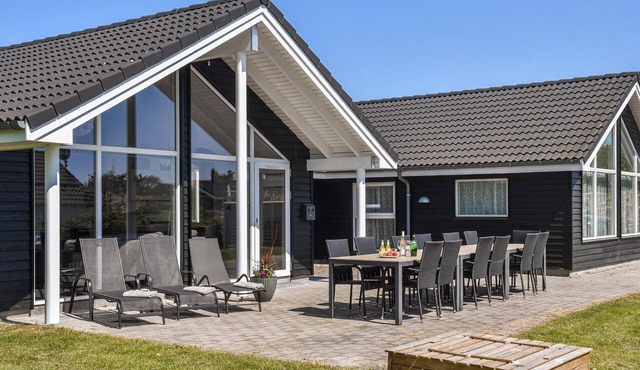 Nice home in Stege with sauna