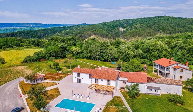 Nice home in Susnjevica with sauna