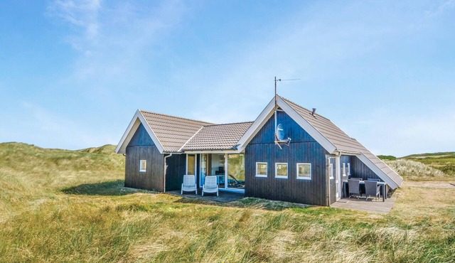 Nice home in Thisted with kitchen