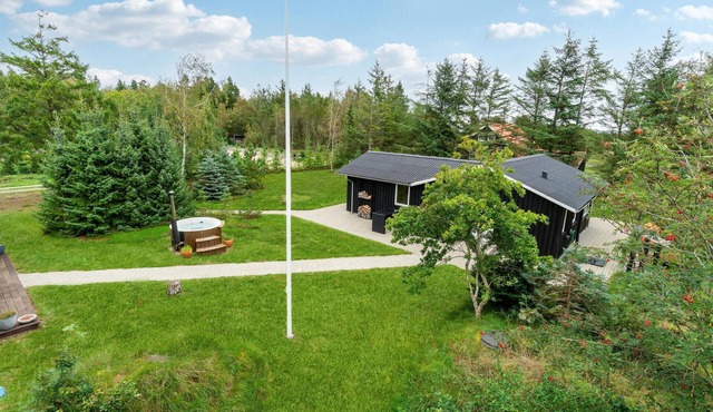 Nice home in Thyholm with WiFi