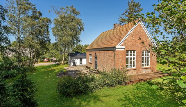 Nice home in Tim with kitchen