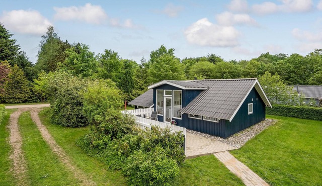 Nice home in Toftlund with WiFi