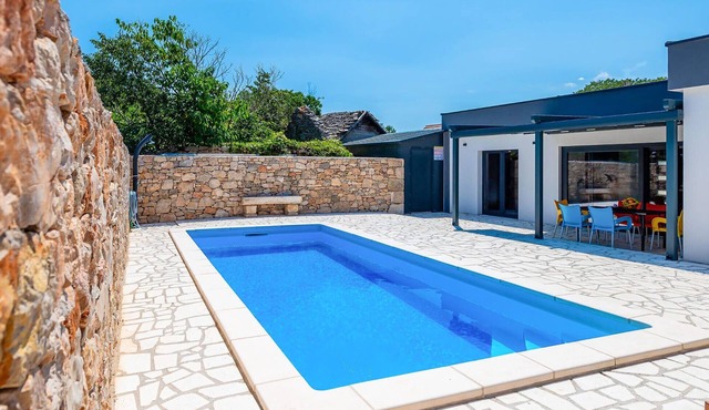 Nice home in Trbounje with WiFi