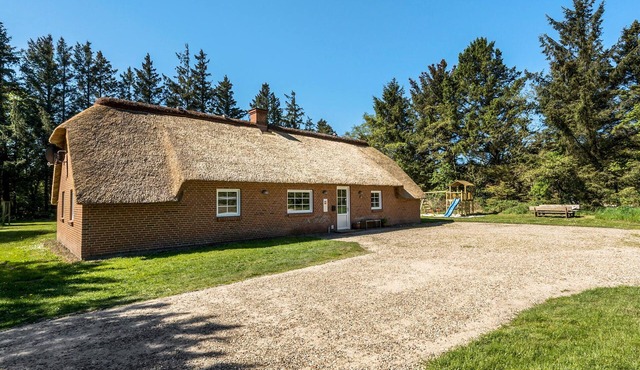 Nice home in Ulfborg with sauna