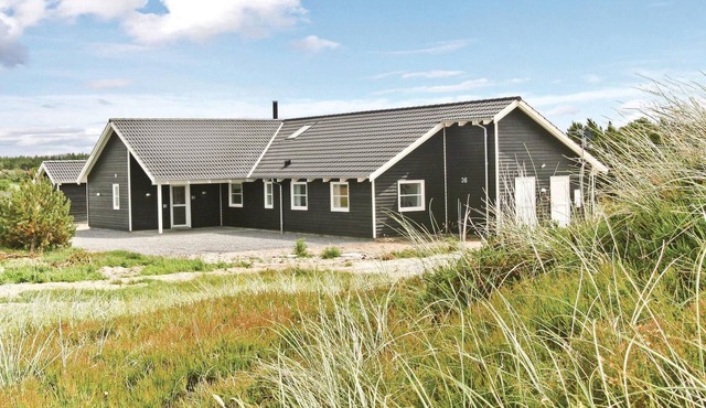 Nice home in Vejers Strand with sauna