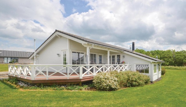 Nice home in Vinderup with sauna