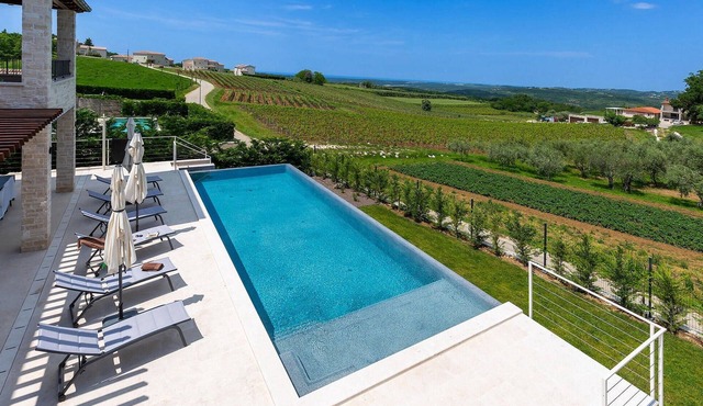 Nice home in Vizinada
