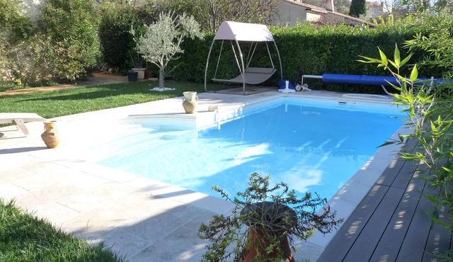 Nice house in a quiet pool with greenery
