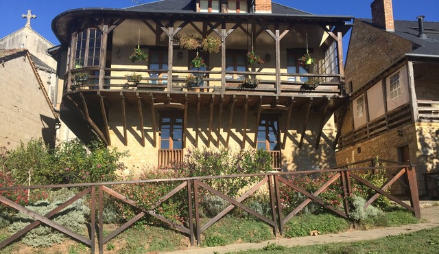 Nice house périgourdine with enclosed park