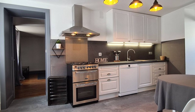 Nice house with all comforts, 2 bedrooms, near spa towns, free parking