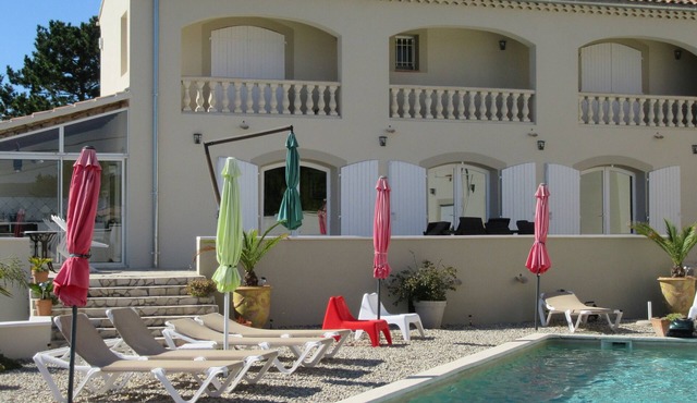 Nice house with pool down the Mont Ventoux