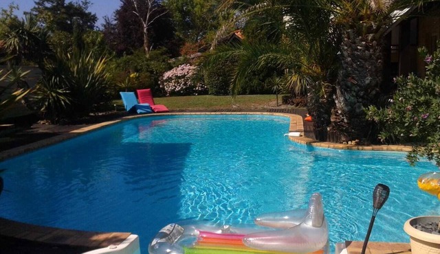 Nice house with swimming pool for rent in Biscarrosse bourg