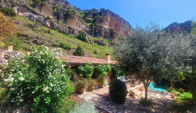 Nice independent contryhouse in a Natural Park