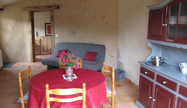Nice little farmhouse, ideally located between Puy du fou and Futuroscope
