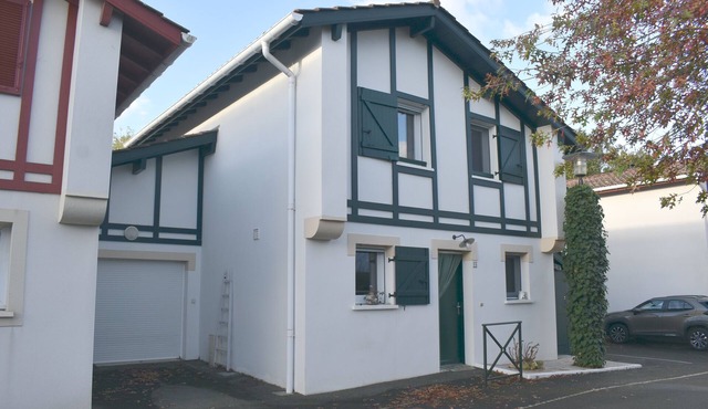 Nice little house close to the sea and the mountains