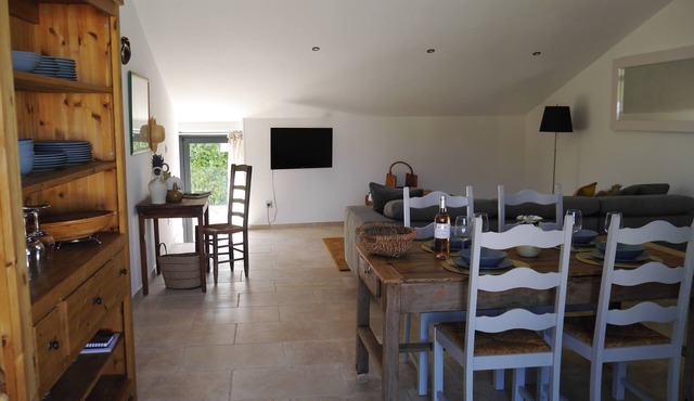 Nice little Provencal mazet with private pool