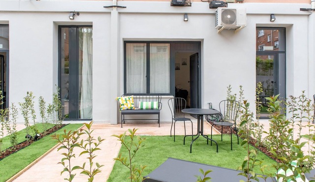 Nice one bedroom apartment with patio GAN5C