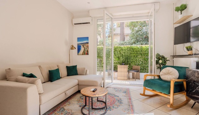 Nice one-bedroom apartment, close to town center