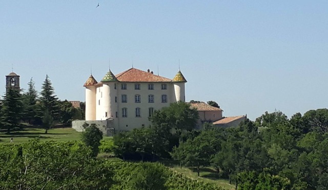 nice pied à terre in the village of Aiguines, near the lake of sainte croix