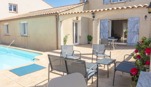 Nice quiet house with air conditionning and private pool