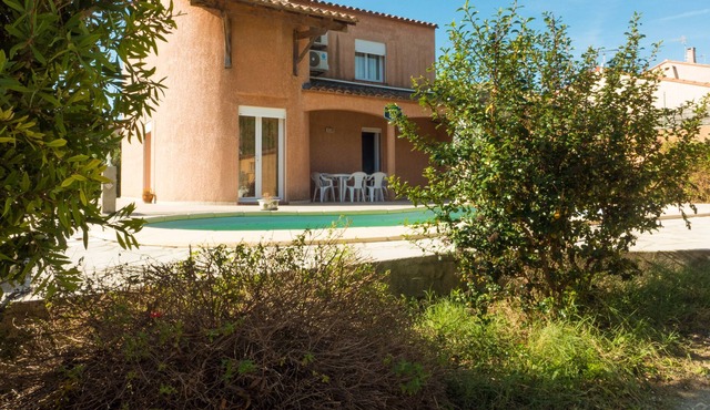 Nice quiet villa with private swimming pool near Saint Cyprien
