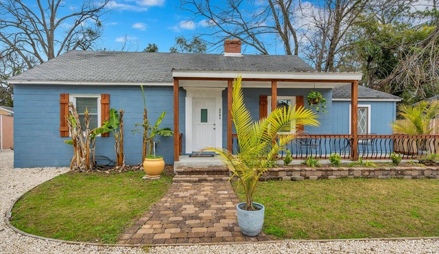 Nice Ranch Style House Near Mall and Beaches