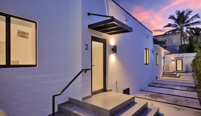 Nice Remodeled Villa 2 in Miami