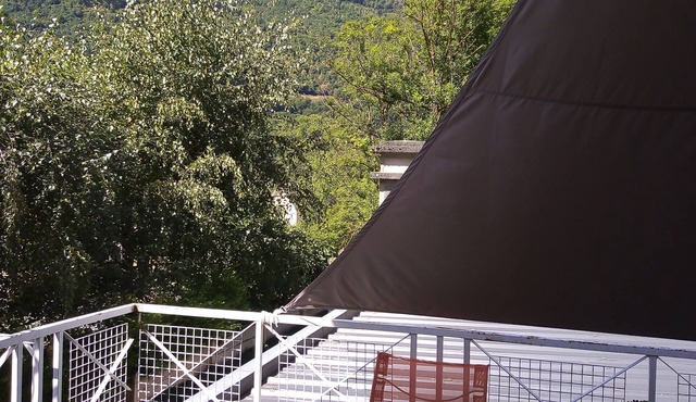 Nice renovated 110m2 apartment in village center house for 6 people