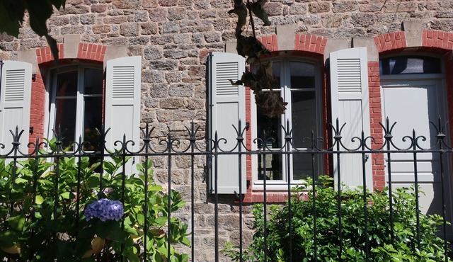 NICE RENOVATED HOUSE DINARD CENTER BETWEEN ST ENOGAT AND LE FUTURE