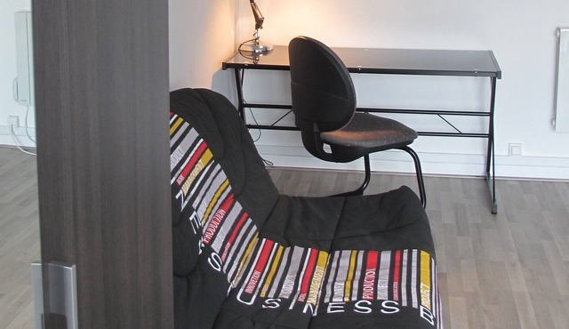 Nice renovated studio with balcony in calm and green environment