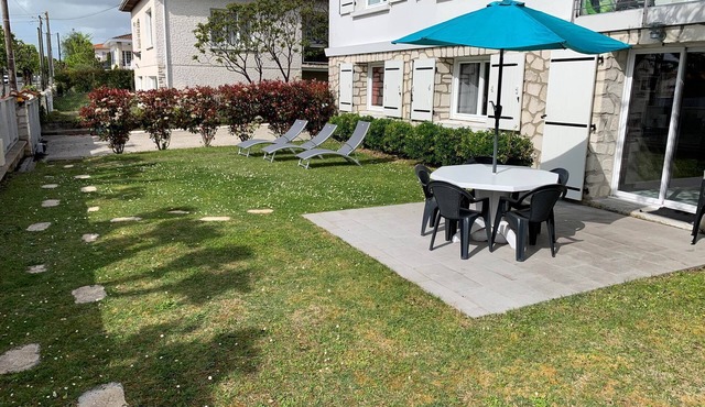 Nice rent with garden near the beach and city centre