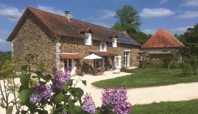 Nice room (4/4) in the old farmhouse