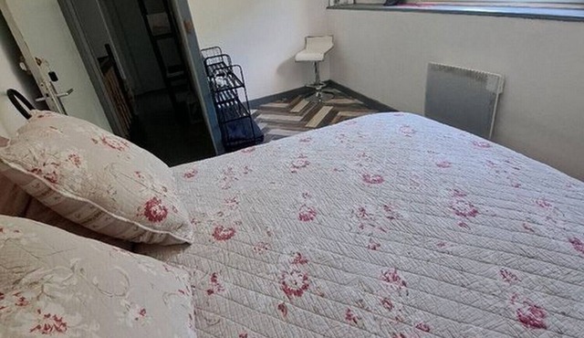 Nice room in a family home