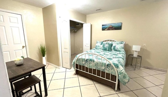 Nice space with separate entrance