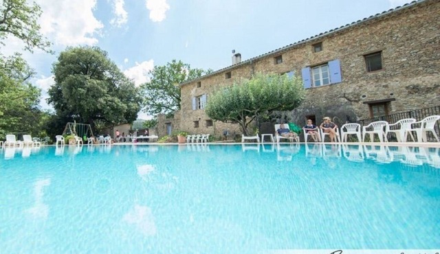 Nice studio 1 pool, terrace overlooking vineyards, quiet and comfortable